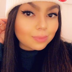 Meet your Posher, Jamilexi